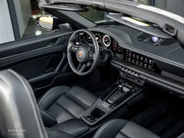 Car image 35