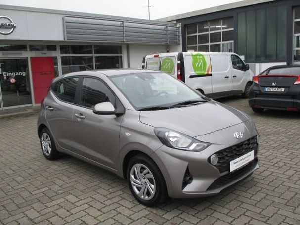 Hyundai i10 1.0 Select 49 kW image number 2