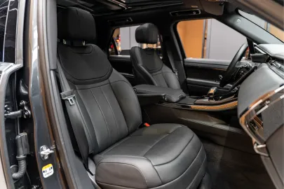Car image 46
