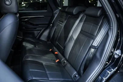 Car image 34
