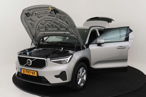 Volvo XC40 B3 Essential 120 kW image number 17