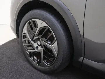 Car image 31