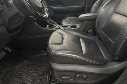 Car image 24