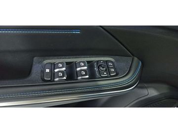 Car image 36