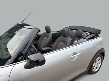 Car image 40