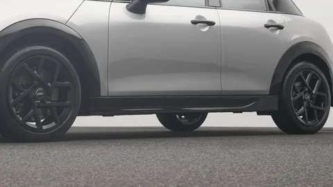 Car image 22