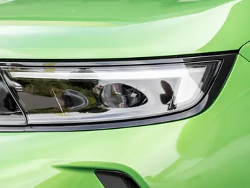 Car image 25