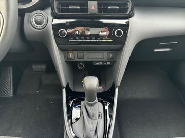 Car image 10