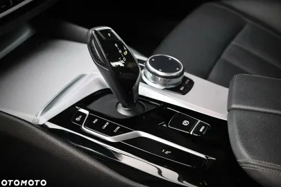 Car image 38