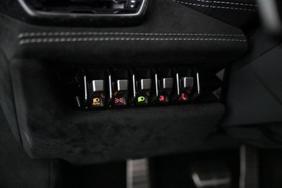 Car image 33