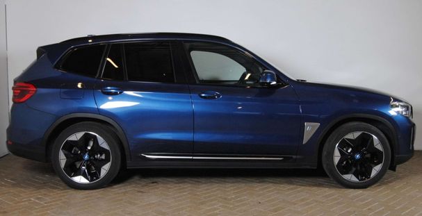 BMW iX3 210 kW image number 2