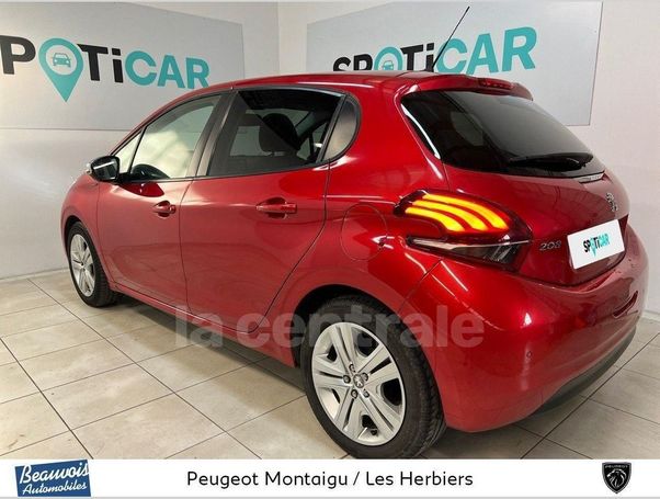 Peugeot 208 PureTech 82 Signature 61 kW image number 5