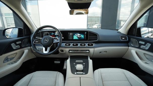 Mercedes-Benz GLS 580 360 kW image number 26