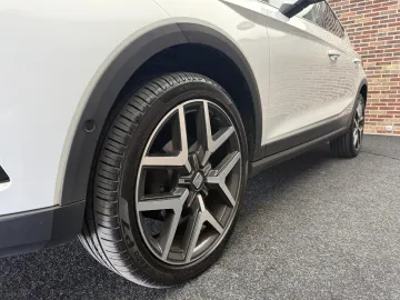 Car image 41