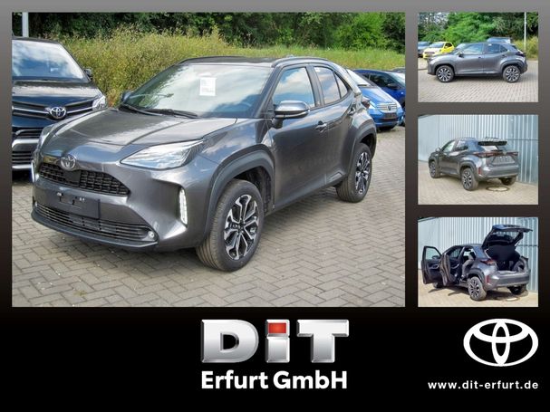 Toyota Yaris Cross 1.5 Hybrid Team Deutschland 85 kW image number 2