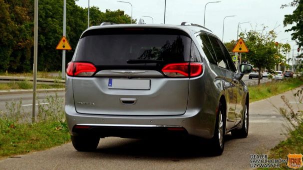 Chrysler Pacifica 210 kW image number 4