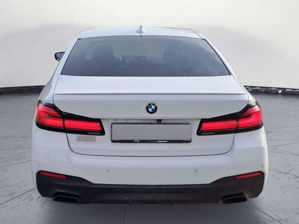 BMW 545 e xDrive 290 kW image number 7