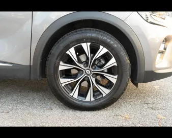Car image 34