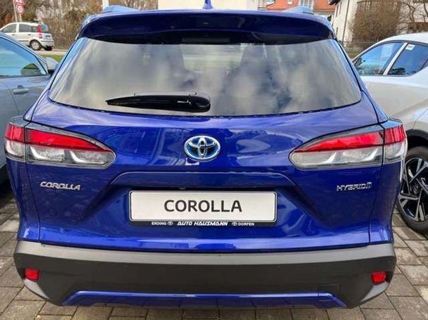 Toyota Corolla Cross 2.0 Hybrid 145 kW image number 4