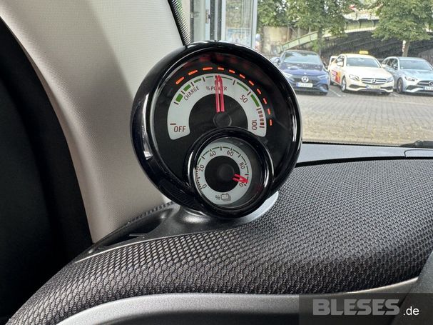 Smart ForTwo cabrio EQ 60 kW image number 16