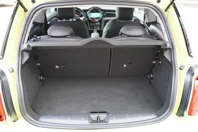Car image 29