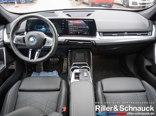 BMW iX1 xDrive30 M Sport 230 kW image number 9