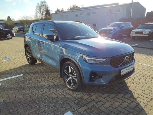 Volvo XC40 B3 Plus Dark 120 kW image number 6