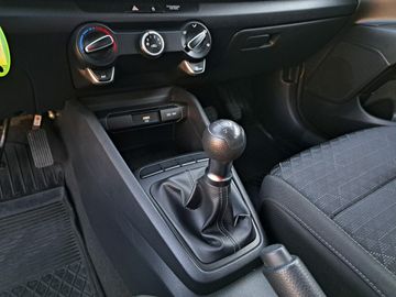 Car image 30