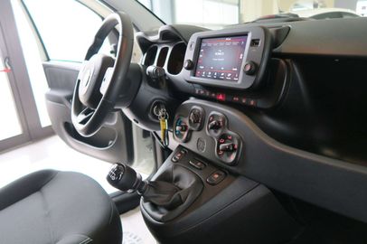 Car image 24