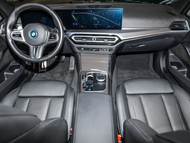 BMW 330 e Touring xDrive 215 kW image number 8