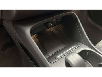 Car image 38