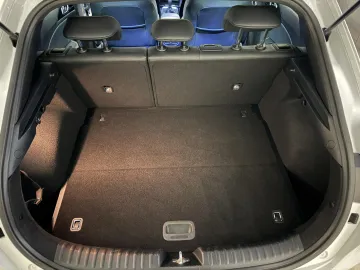 Car image 35