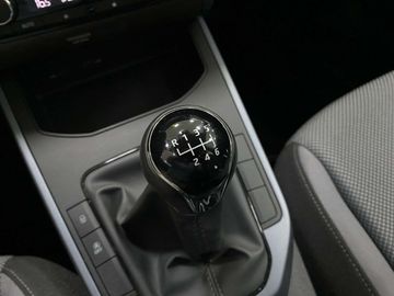 Car image 33