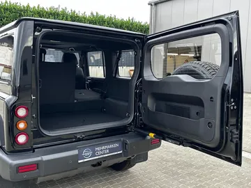 Car image 27