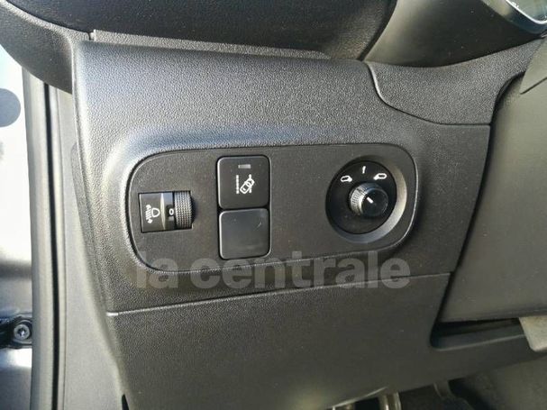 Citroen C3 Pure Tech 82 SHINE 60 kW image number 17