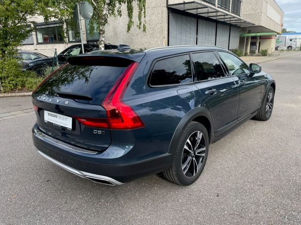 Volvo V90 Cross Country D5 AWD Pro 173 kW image number 3