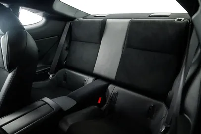 Car image 26