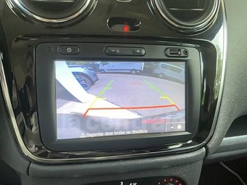 Car image 30