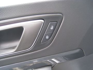 Car image 33