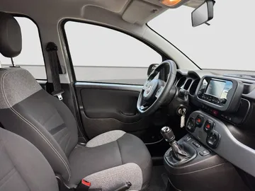 Car image 15