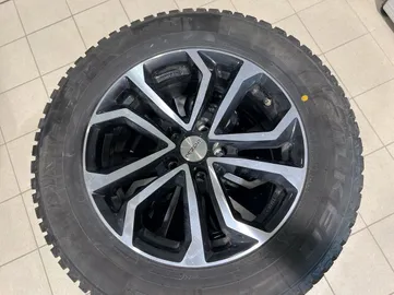 Car image 24