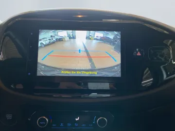 Car image 38