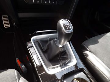 Car image 36