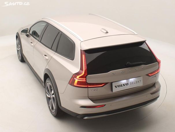 Volvo V60 Cross Country AWD B4 145 kW image number 16