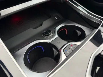Car image 31