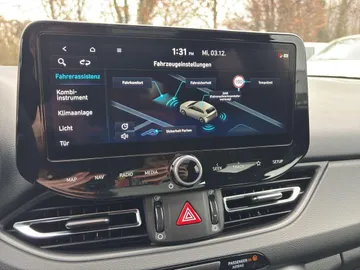 Car image 28