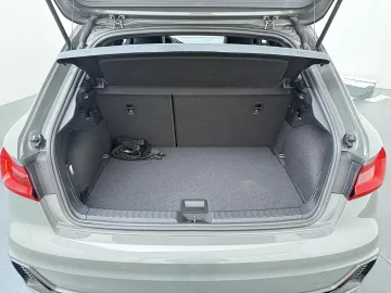 Car image 39