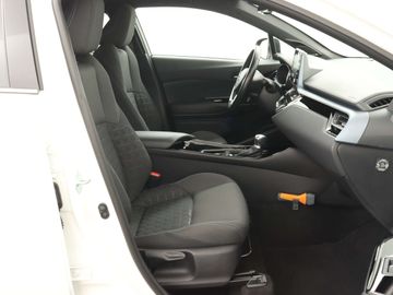 Car image 30