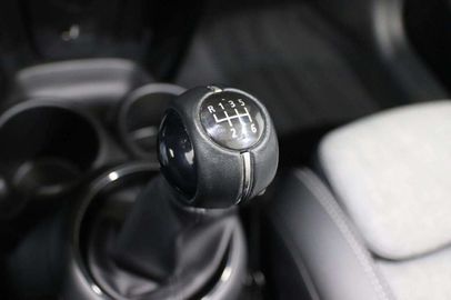 Car image 31