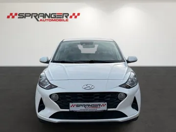 Car image 3
